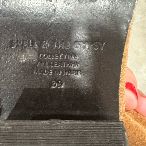 Spell&Gypsy 100% leather booties - Picture 4 of 5